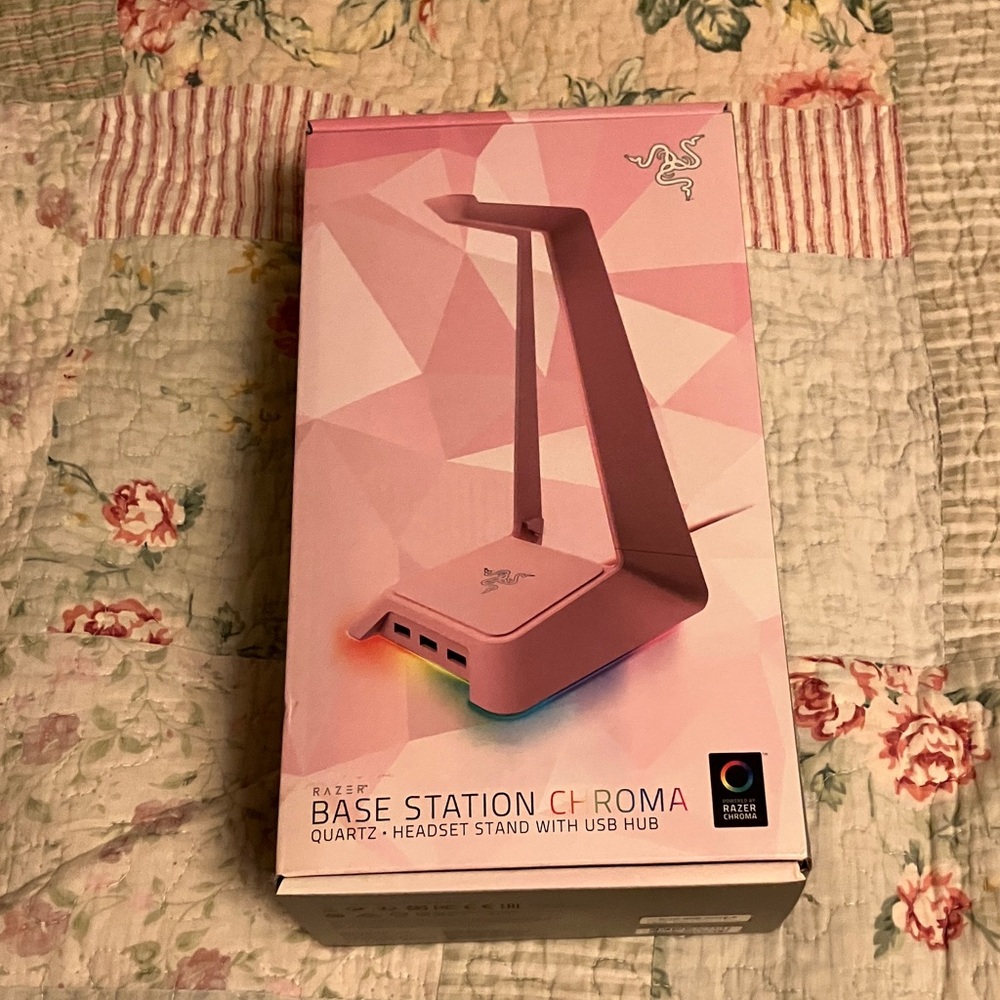 Razer Quartz Pink Headset Stand with USB Hub